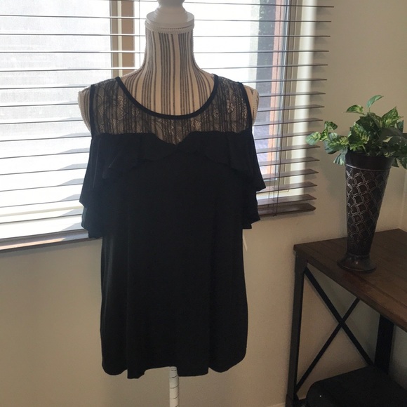 Ladies Beautiful Black Lace Top - 1 left - Picture 6 of 8